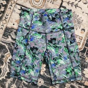 NWOT Lululemon Bike Shorts sz 4